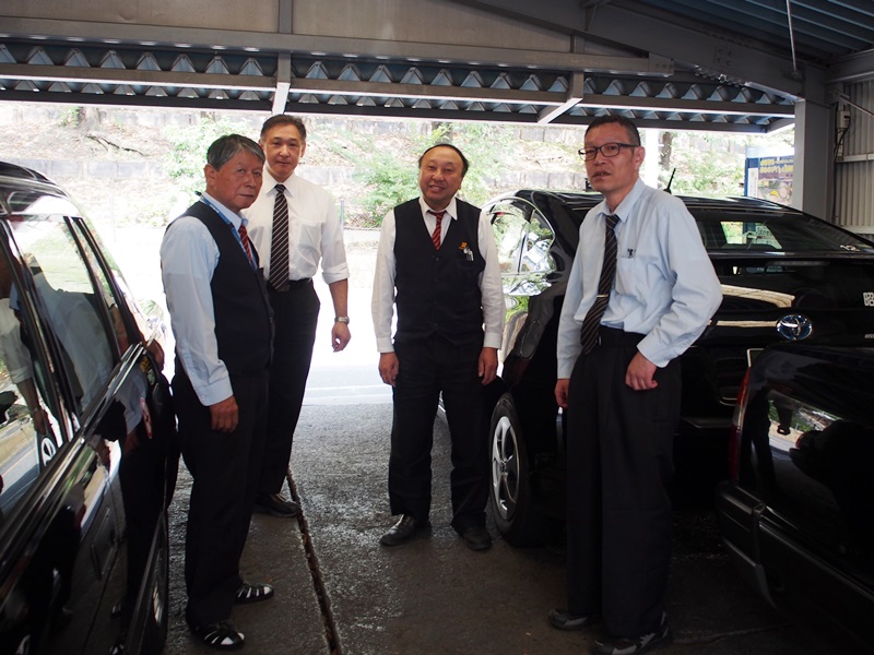 堀内さんと先輩ドライバーたち